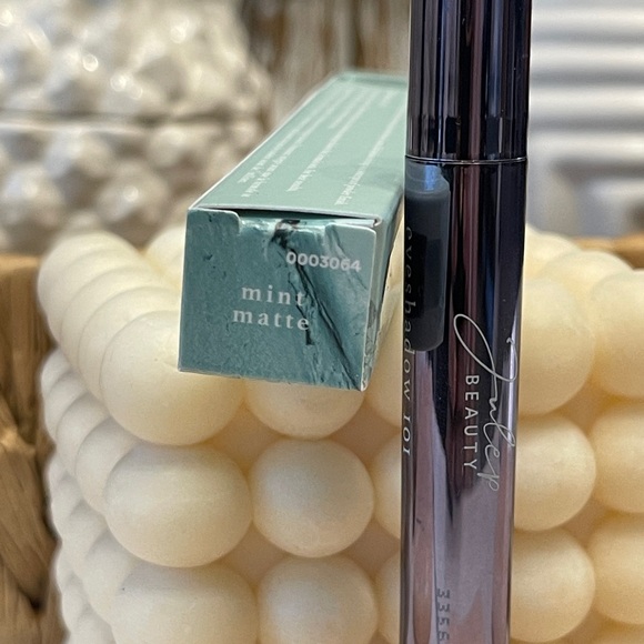 JULEP BEAUTY Eyeshadow 101 Crème to Powder Stick In Mint Matte Waterproof - Picture 12 of 14